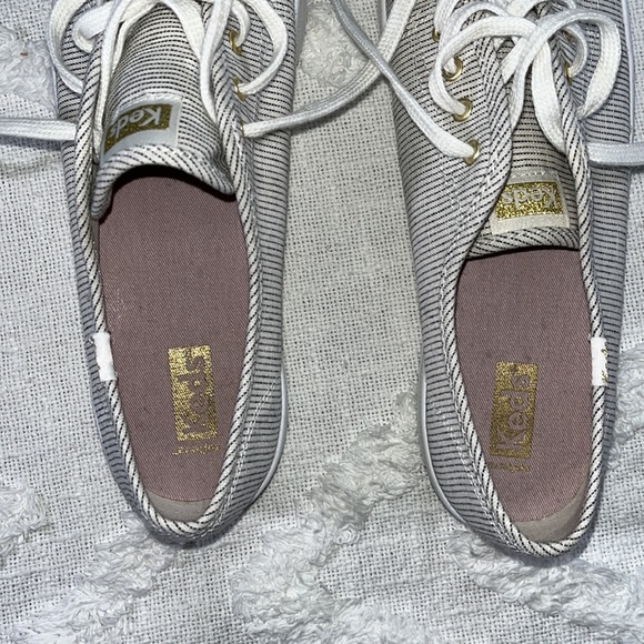 Keds Sneakers Size 10 Black & White Cloth Material EUC - Picture 9 of 11